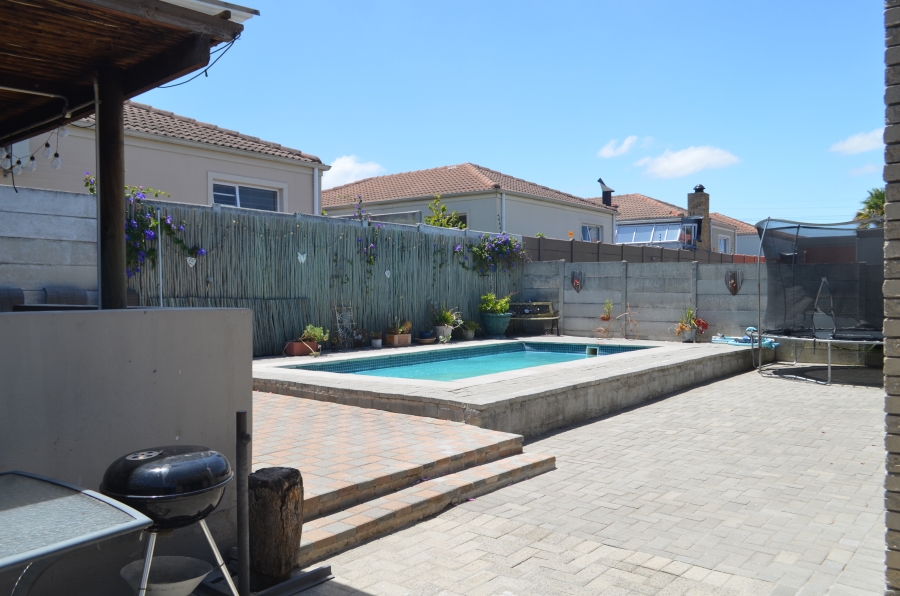 3 Bedroom Property for Sale in Jagtershof Western Cape